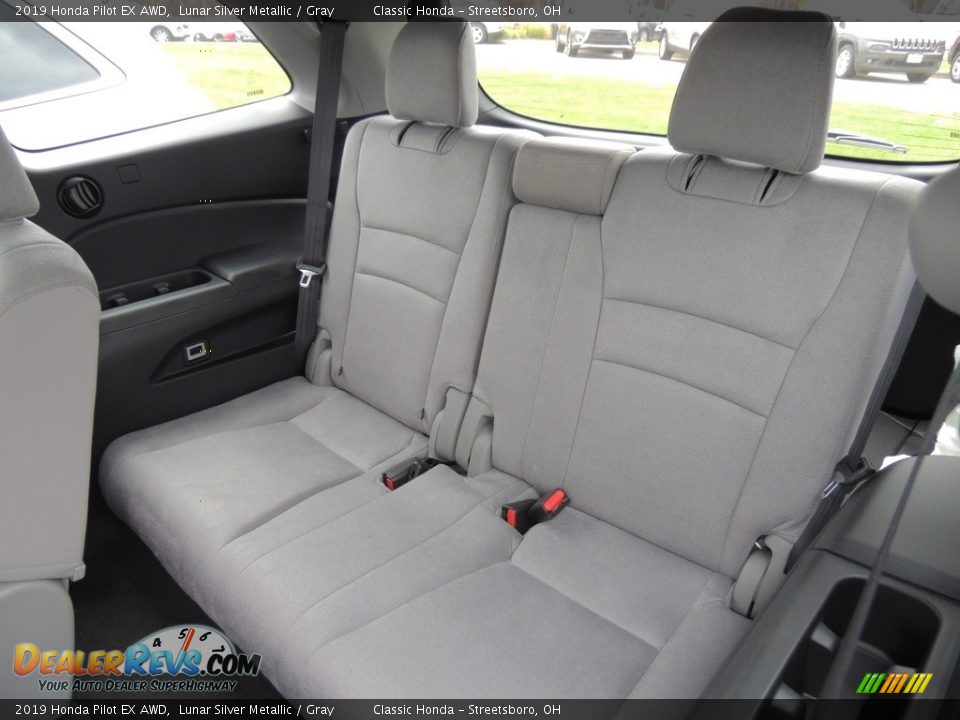 Rear Seat of 2019 Honda Pilot EX AWD Photo #10