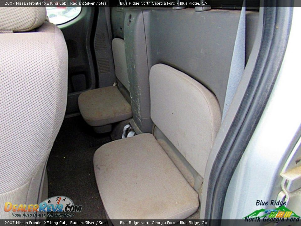 2007 Nissan Frontier XE King Cab Radiant Silver / Steel Photo #7