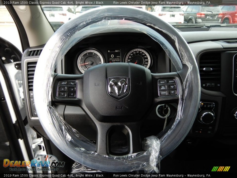 2019 Ram 1500 Classic Express Quad Cab 4x4 Bright White / Black Photo #17