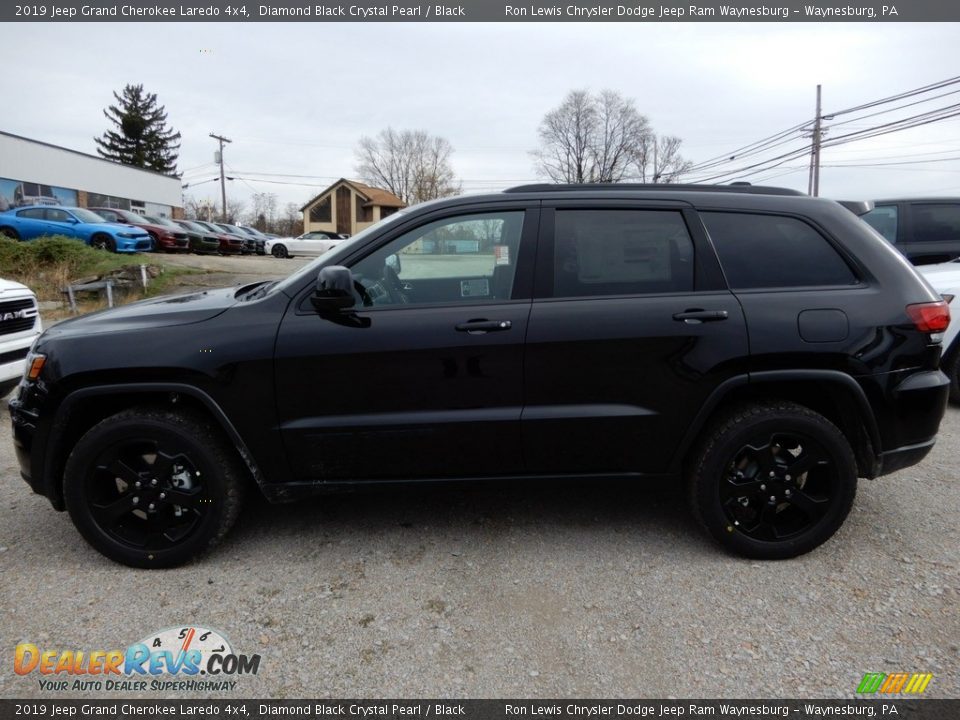 2019 Jeep Grand Cherokee Laredo 4x4 Diamond Black Crystal Pearl / Black Photo #2
