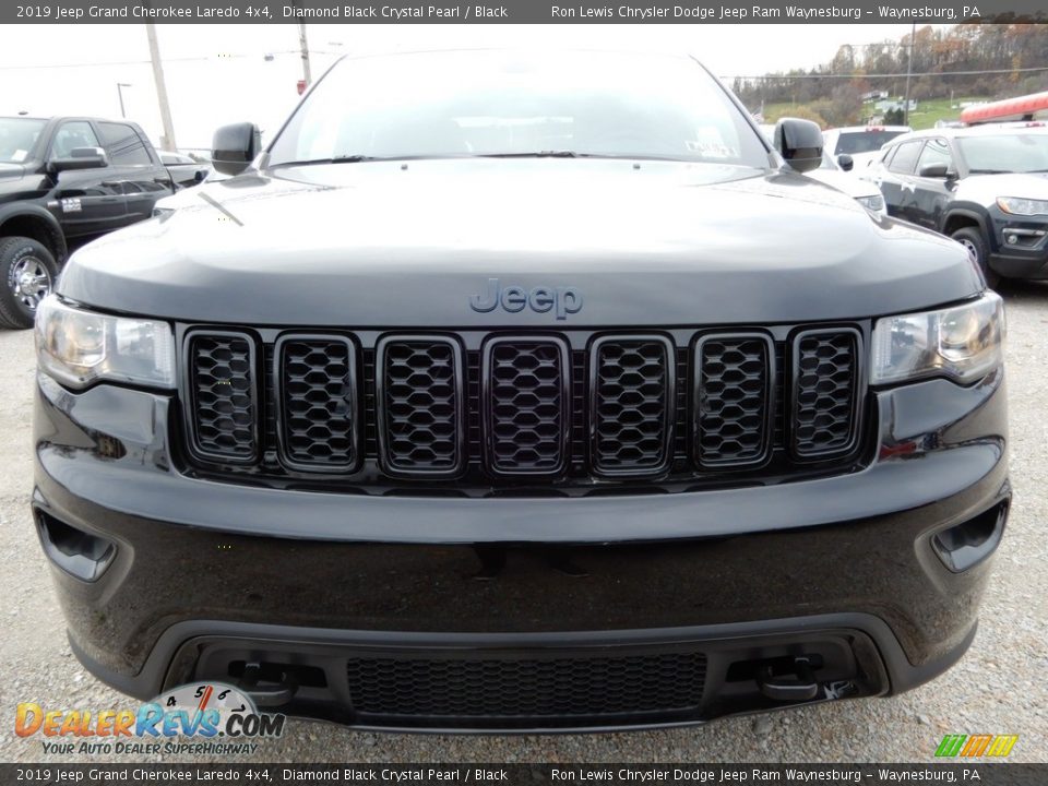 2019 Jeep Grand Cherokee Laredo 4x4 Diamond Black Crystal Pearl / Black Photo #9