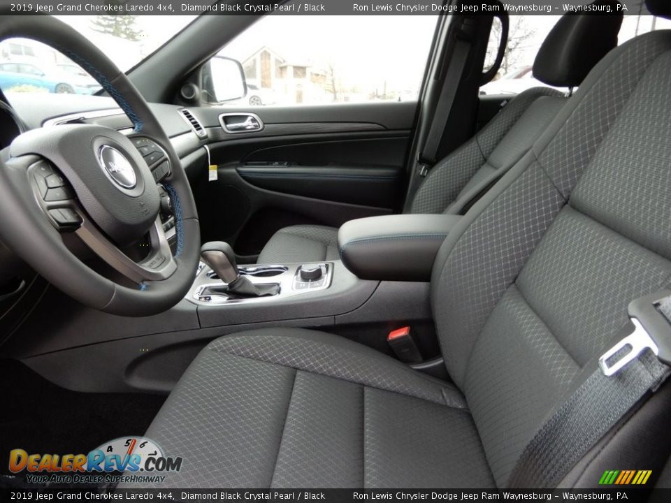 2019 Jeep Grand Cherokee Laredo 4x4 Diamond Black Crystal Pearl / Black Photo #11