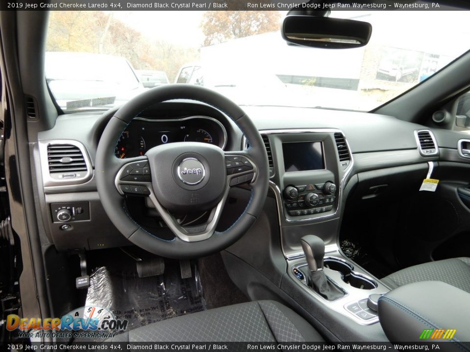 2019 Jeep Grand Cherokee Laredo 4x4 Diamond Black Crystal Pearl / Black Photo #13