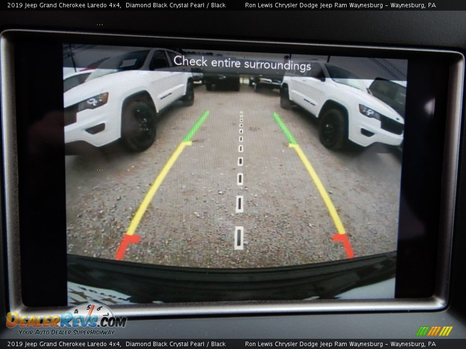2019 Jeep Grand Cherokee Laredo 4x4 Diamond Black Crystal Pearl / Black Photo #18