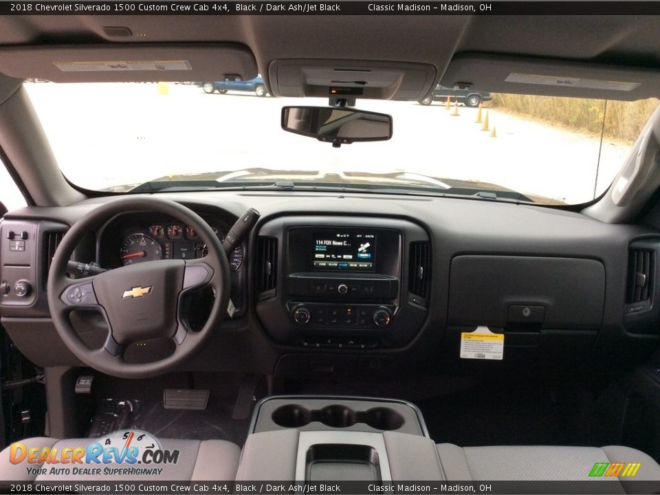 2018 Chevrolet Silverado 1500 Custom Crew Cab 4x4 Black / Dark Ash/Jet Black Photo #11
