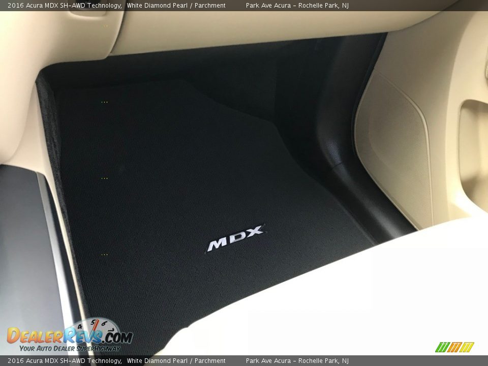 2016 Acura MDX SH-AWD Technology White Diamond Pearl / Parchment Photo #19