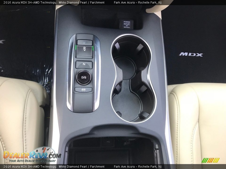 2016 Acura MDX SH-AWD Technology White Diamond Pearl / Parchment Photo #20