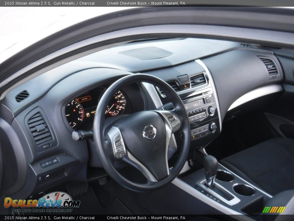 2015 Nissan Altima 2.5 S Gun Metallic / Charcoal Photo #14