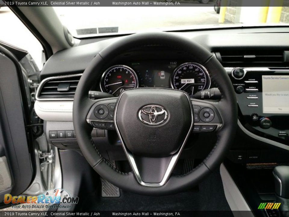 2019 Toyota Camry XLE Steering Wheel Photo #19