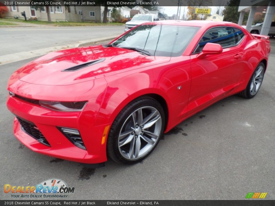 Front 3/4 View of 2018 Chevrolet Camaro SS Coupe Photo #1