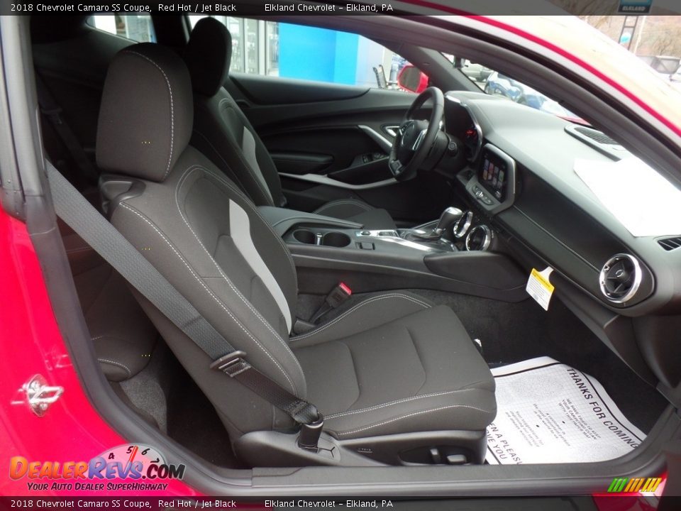 Front Seat of 2018 Chevrolet Camaro SS Coupe Photo #31