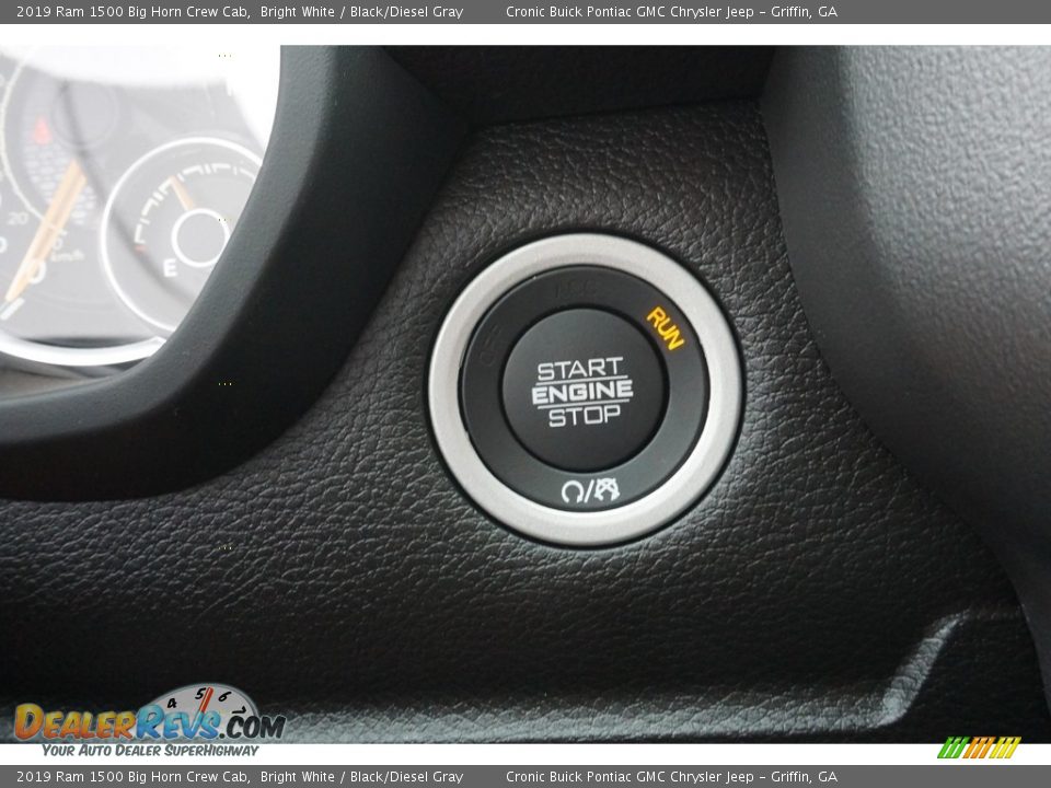 2019 Ram 1500 Big Horn Crew Cab Bright White / Black/Diesel Gray Photo #7