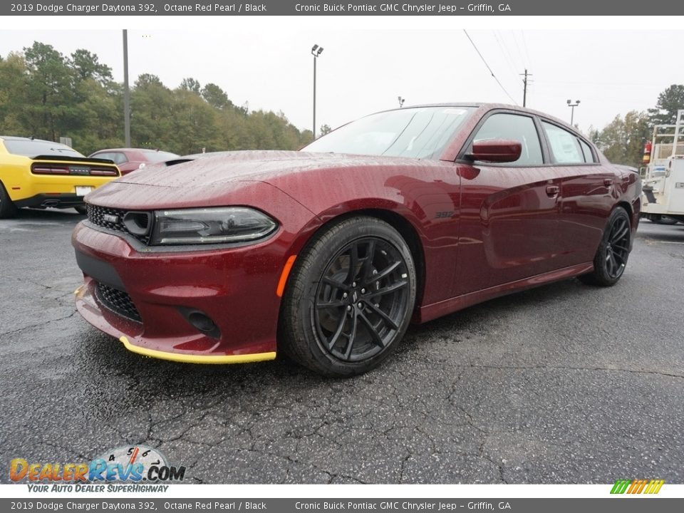 Front 3/4 View of 2019 Dodge Charger Daytona 392 Photo #3