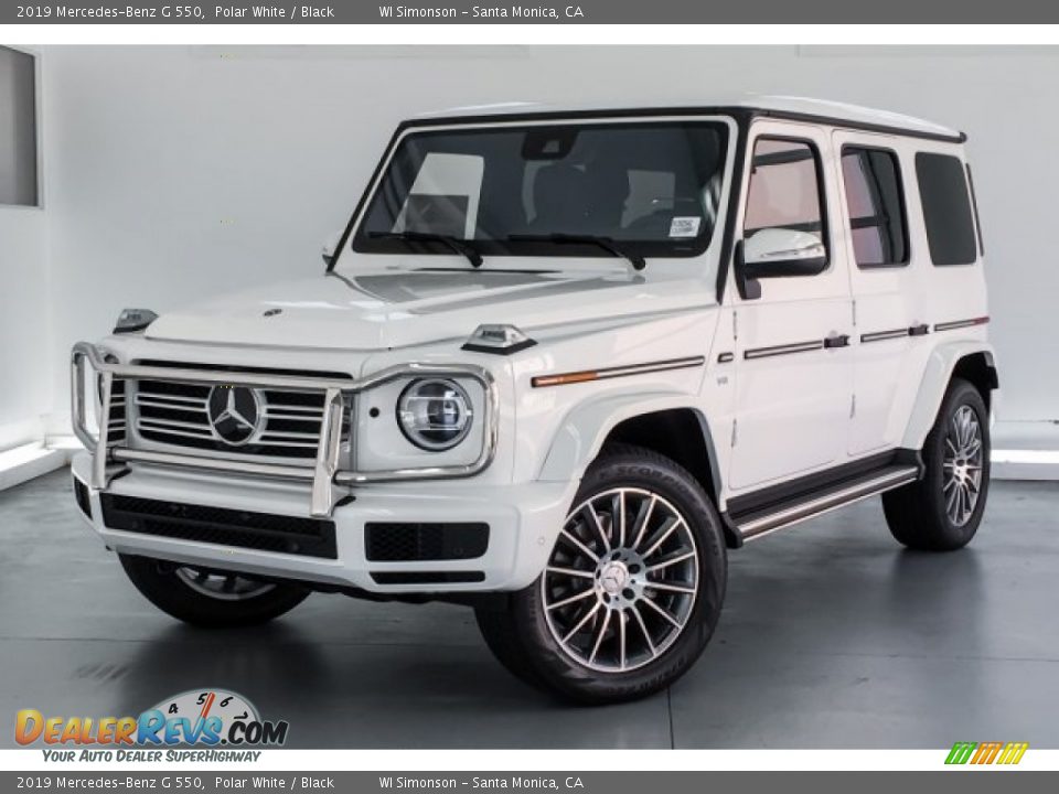 Front 3/4 View of 2019 Mercedes-Benz G 550 Photo #12