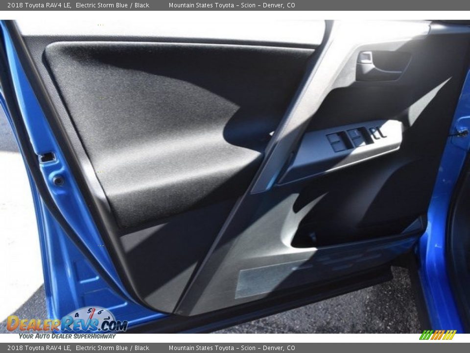 2018 Toyota RAV4 LE Electric Storm Blue / Black Photo #19