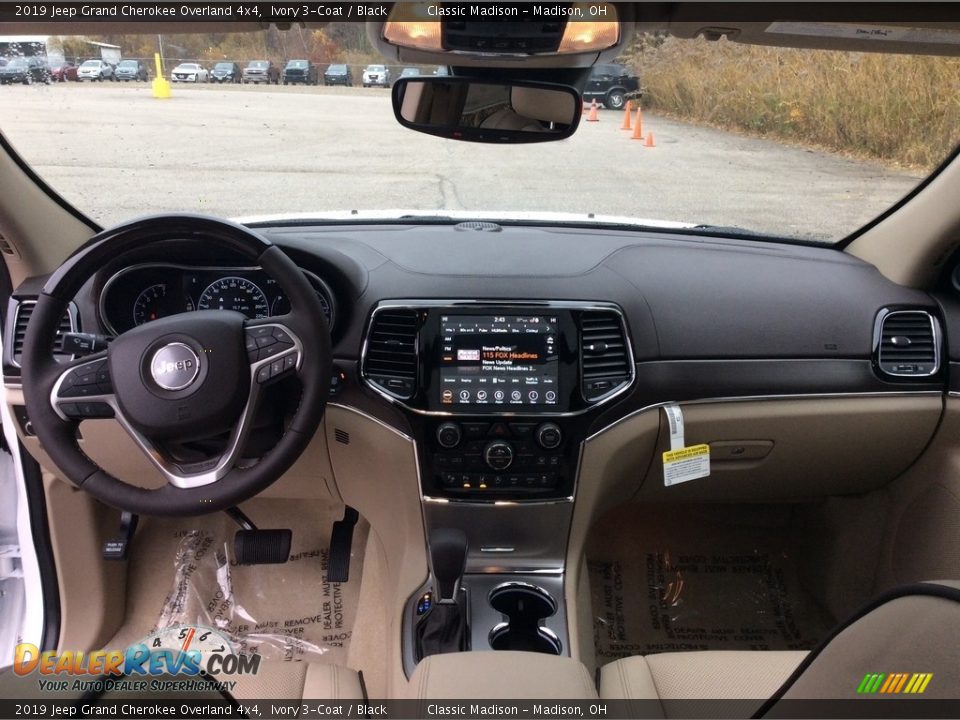 2019 Jeep Grand Cherokee Overland 4x4 Ivory 3-Coat / Black Photo #11