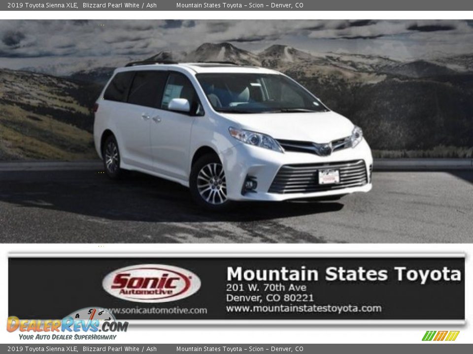 2019 Toyota Sienna XLE Blizzard Pearl White / Ash Photo #1