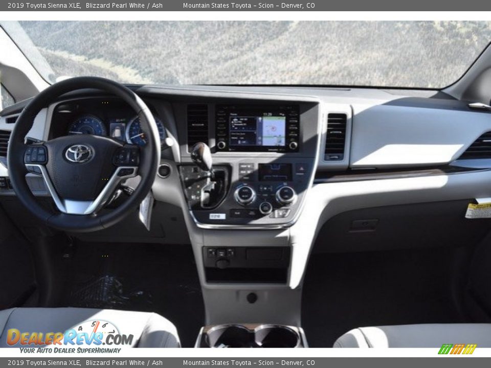 2019 Toyota Sienna XLE Blizzard Pearl White / Ash Photo #8