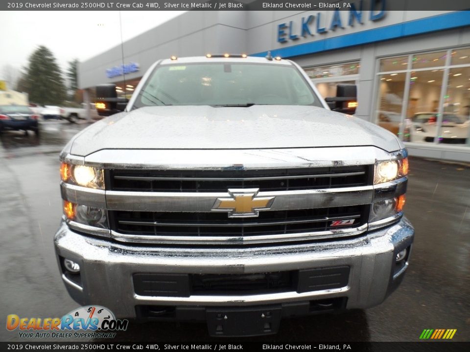 2019 Chevrolet Silverado 2500HD LT Crew Cab 4WD Silver Ice Metallic / Jet Black Photo #2