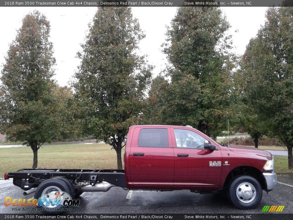 2018 Ram 3500 Tradesman Crew Cab 4x4 Chassis Delmonico Red Pearl / Black/Diesel Gray Photo #5
