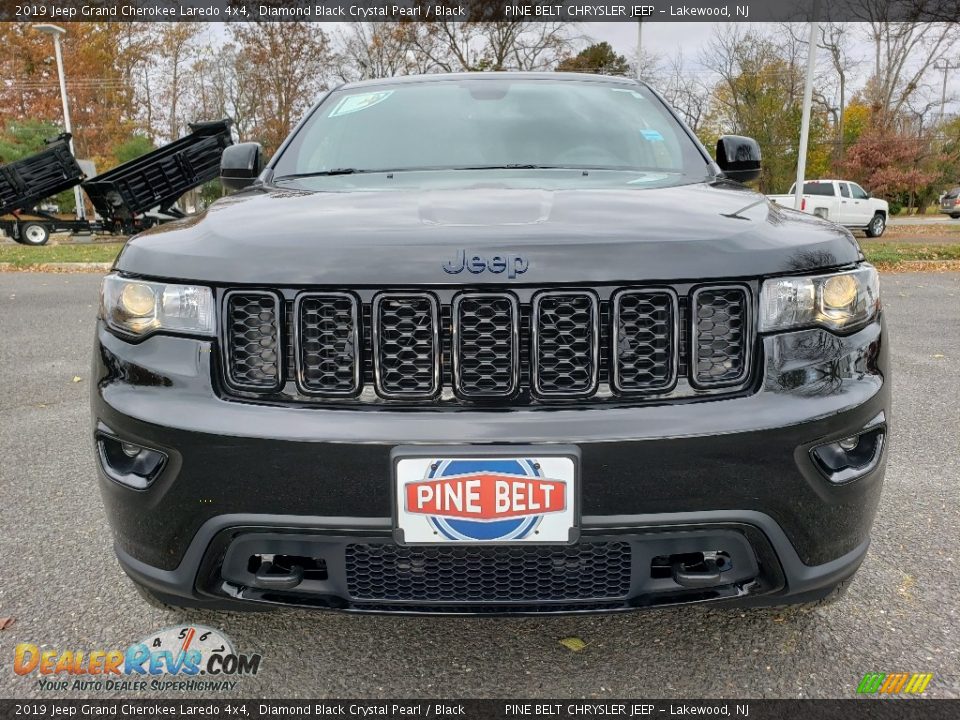 2019 Jeep Grand Cherokee Laredo 4x4 Diamond Black Crystal Pearl / Black Photo #2