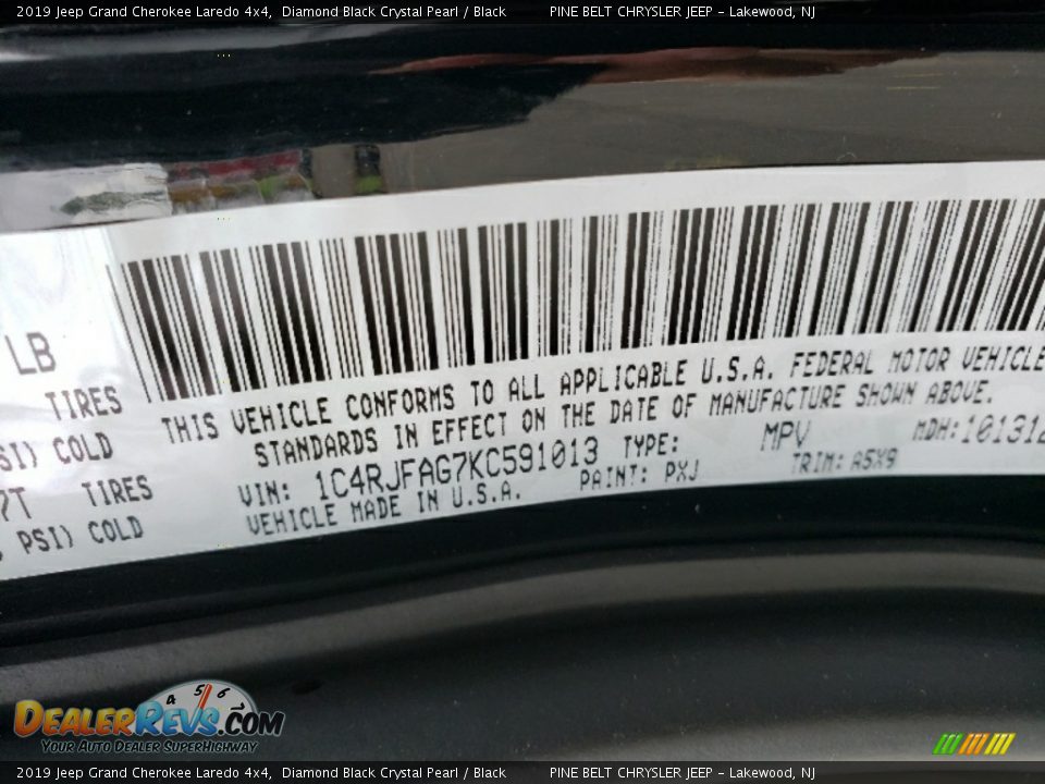 2019 Jeep Grand Cherokee Laredo 4x4 Diamond Black Crystal Pearl / Black Photo #9