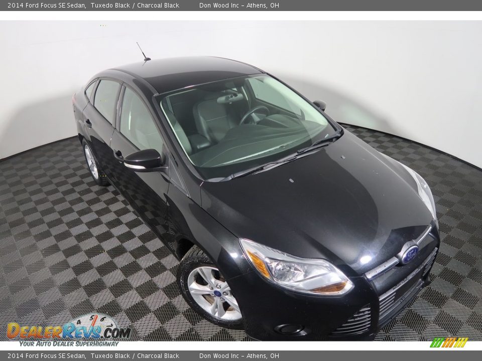 2014 Ford Focus SE Sedan Tuxedo Black / Charcoal Black Photo #2