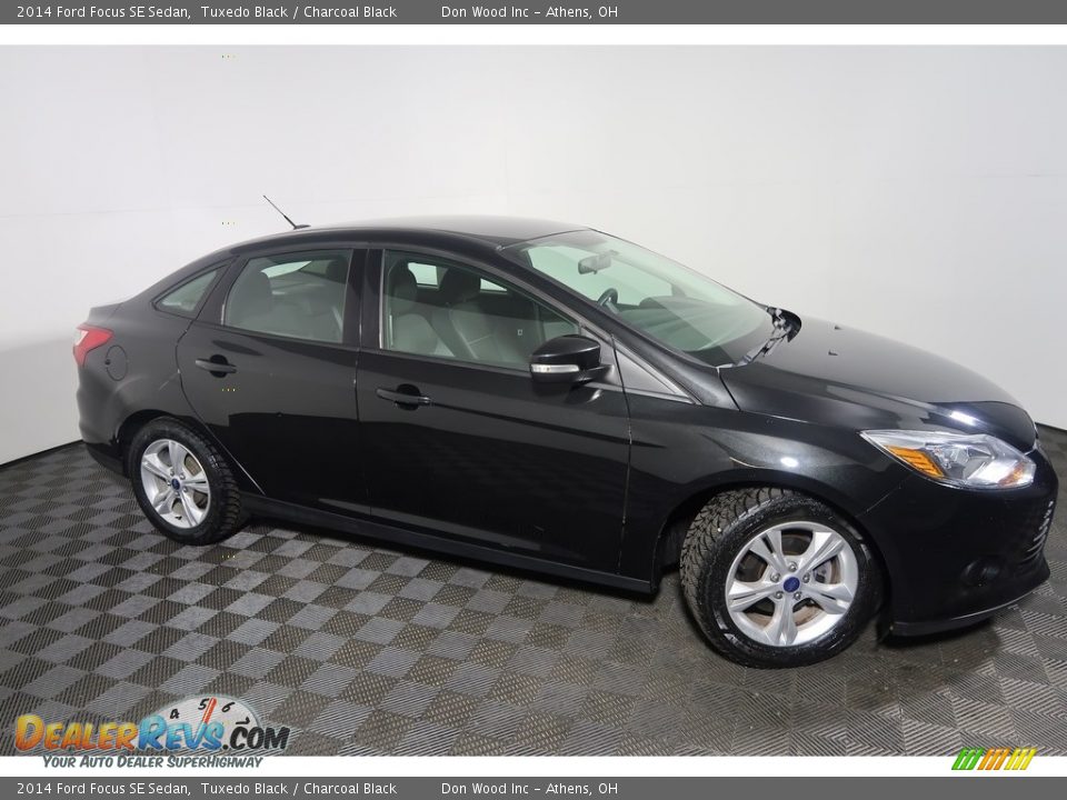 2014 Ford Focus SE Sedan Tuxedo Black / Charcoal Black Photo #3