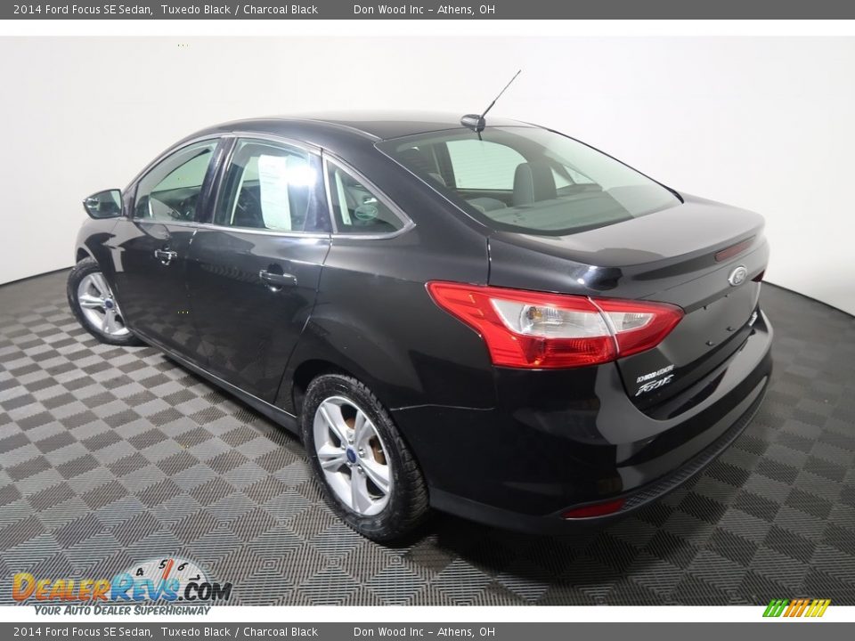 2014 Ford Focus SE Sedan Tuxedo Black / Charcoal Black Photo #9