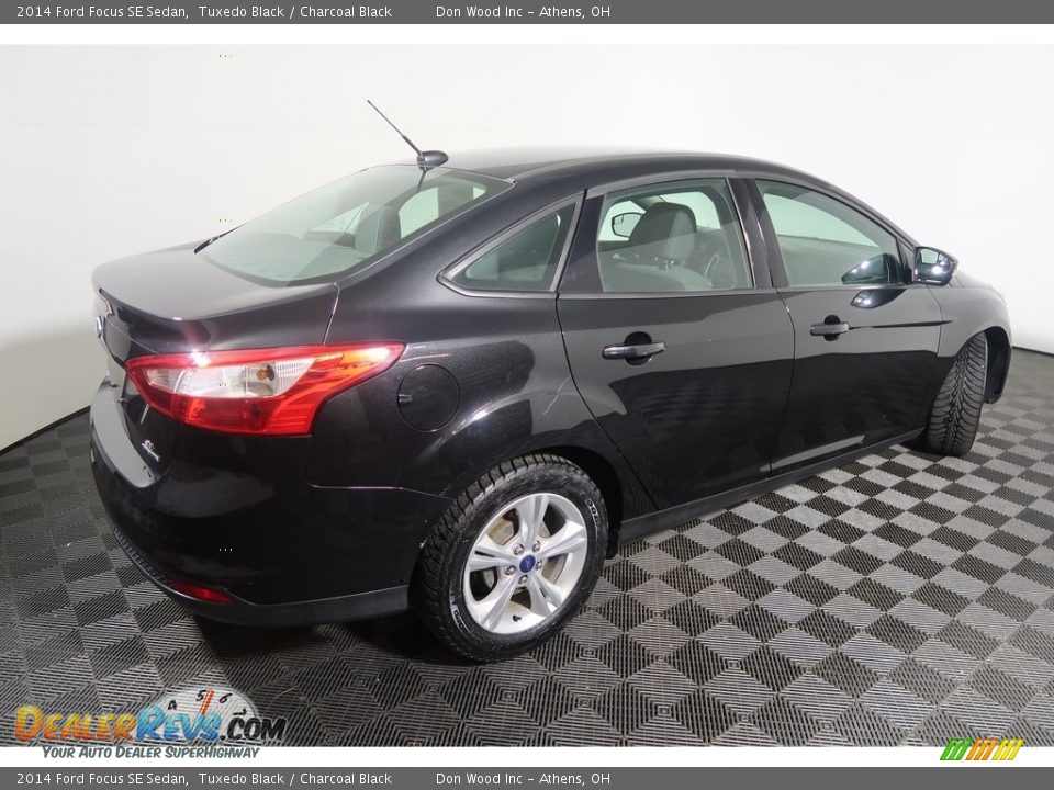 2014 Ford Focus SE Sedan Tuxedo Black / Charcoal Black Photo #12