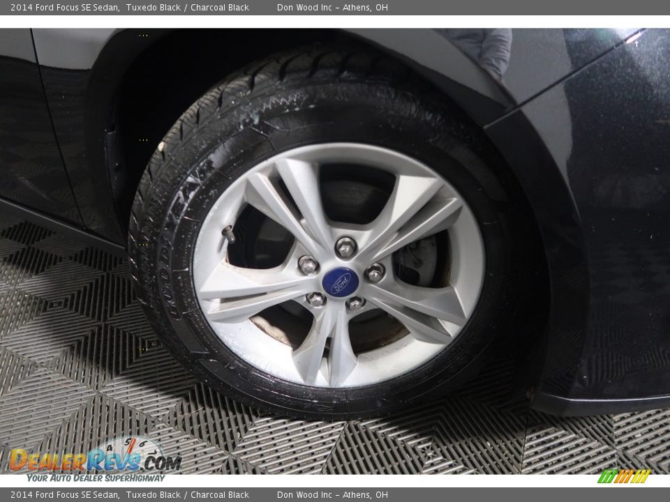 2014 Ford Focus SE Sedan Tuxedo Black / Charcoal Black Photo #28