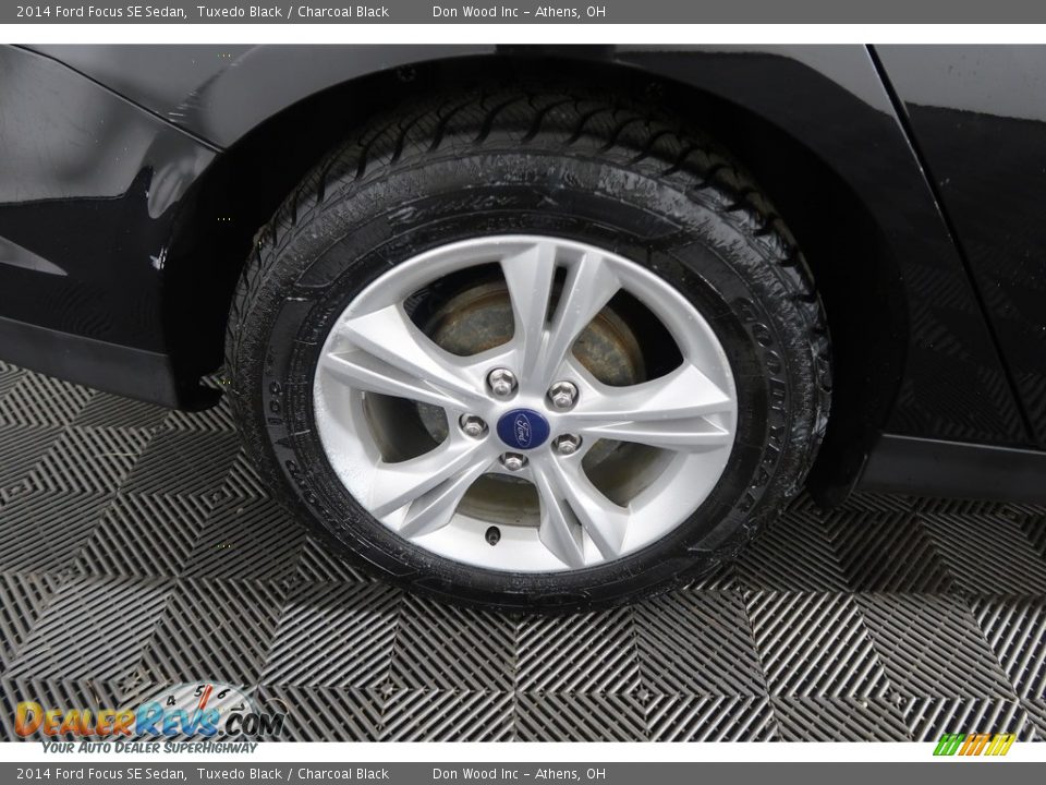 2014 Ford Focus SE Sedan Tuxedo Black / Charcoal Black Photo #29