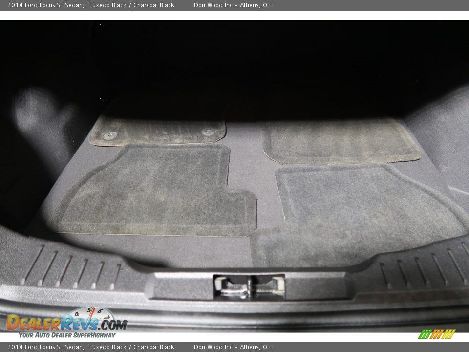 2014 Ford Focus SE Sedan Tuxedo Black / Charcoal Black Photo #33