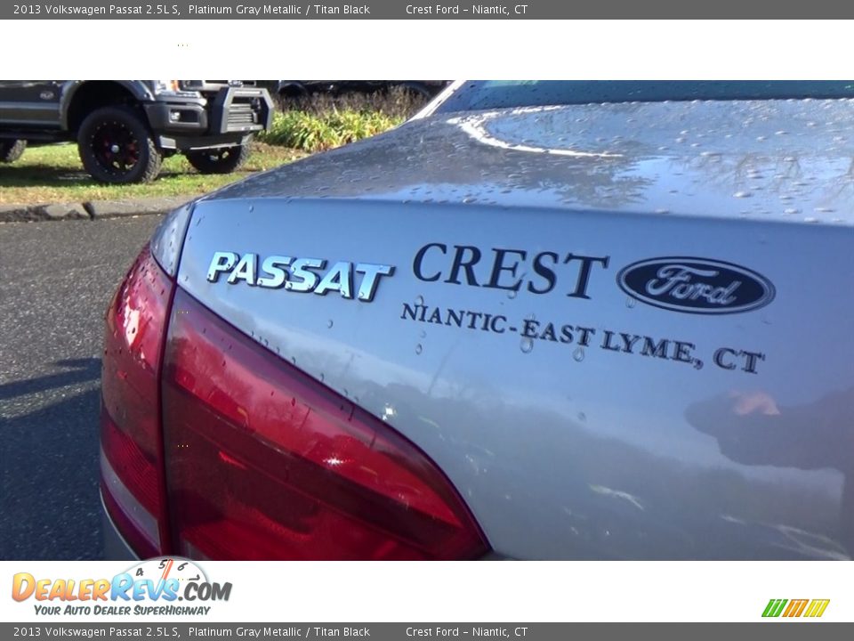 2013 Volkswagen Passat 2.5L S Platinum Gray Metallic / Titan Black Photo #9