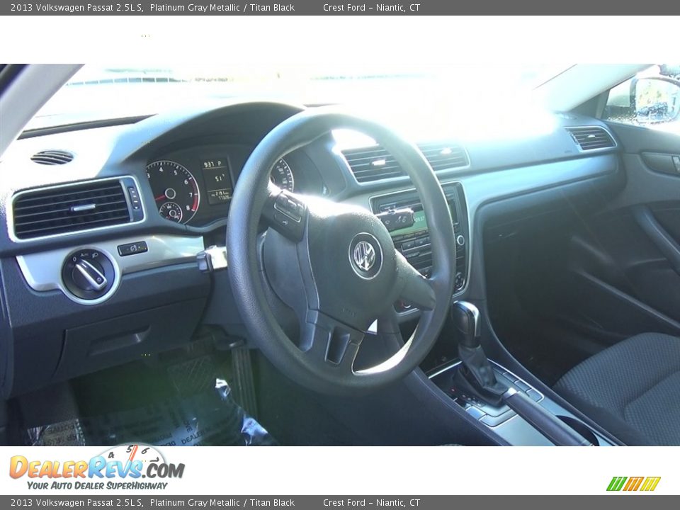 2013 Volkswagen Passat 2.5L S Platinum Gray Metallic / Titan Black Photo #10