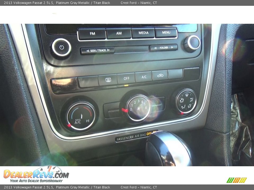 2013 Volkswagen Passat 2.5L S Platinum Gray Metallic / Titan Black Photo #15