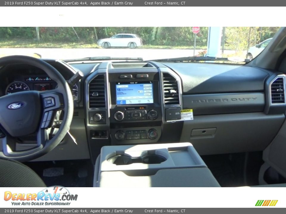2019 Ford F250 Super Duty XLT SuperCab 4x4 Agate Black / Earth Gray Photo #18