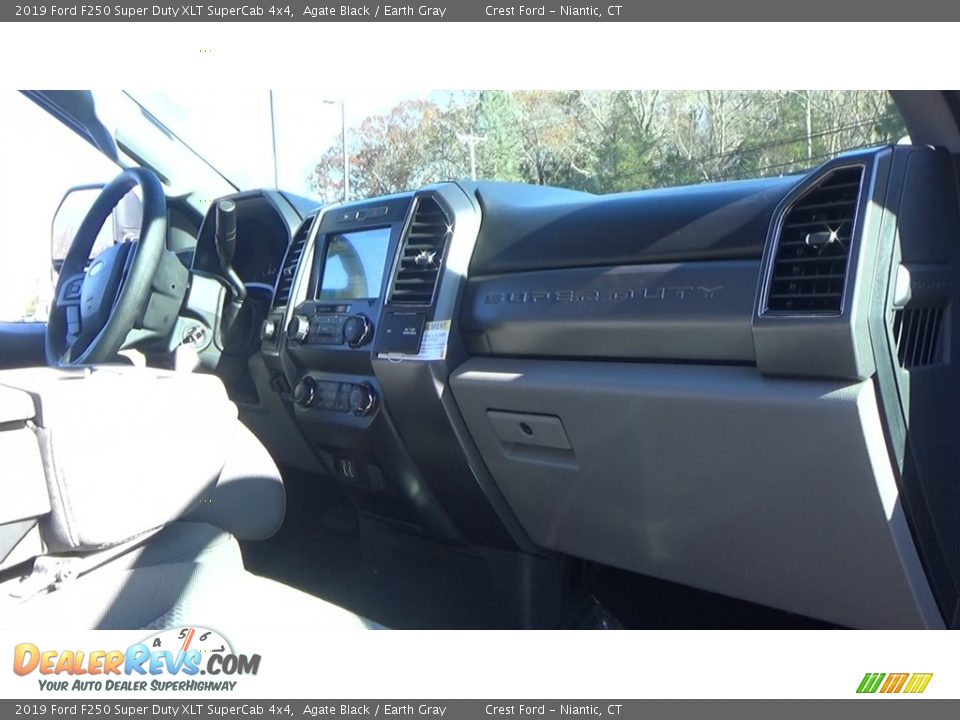 2019 Ford F250 Super Duty XLT SuperCab 4x4 Agate Black / Earth Gray Photo #24
