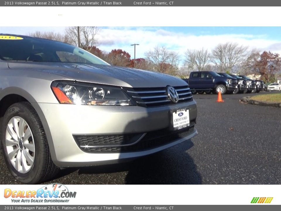 2013 Volkswagen Passat 2.5L S Platinum Gray Metallic / Titan Black Photo #26