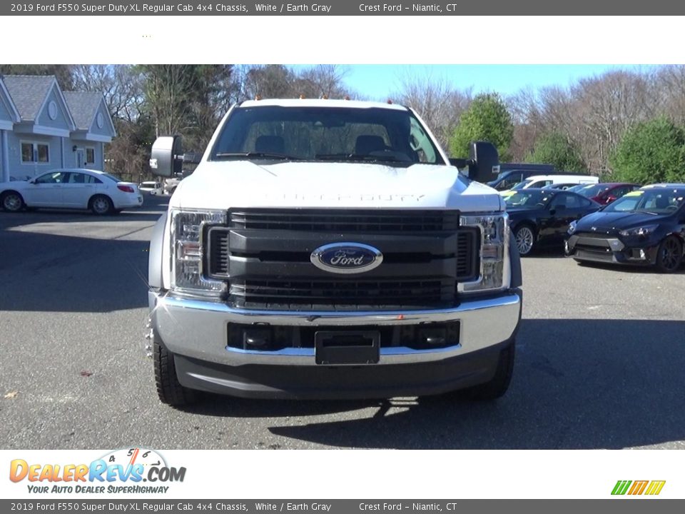 2019 Ford F550 Super Duty XL Regular Cab 4x4 Chassis White / Earth Gray Photo #2