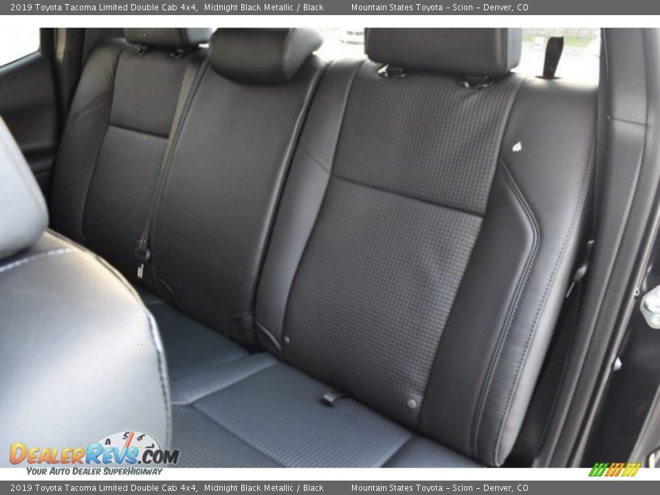 2019 Toyota Tacoma Limited Double Cab 4x4 Midnight Black Metallic / Black Photo #16