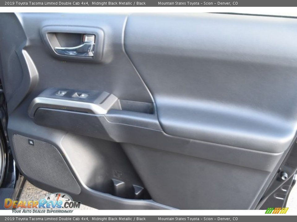 2019 Toyota Tacoma Limited Double Cab 4x4 Midnight Black Metallic / Black Photo #22