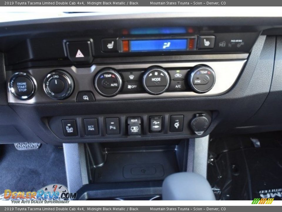 2019 Toyota Tacoma Limited Double Cab 4x4 Midnight Black Metallic / Black Photo #29