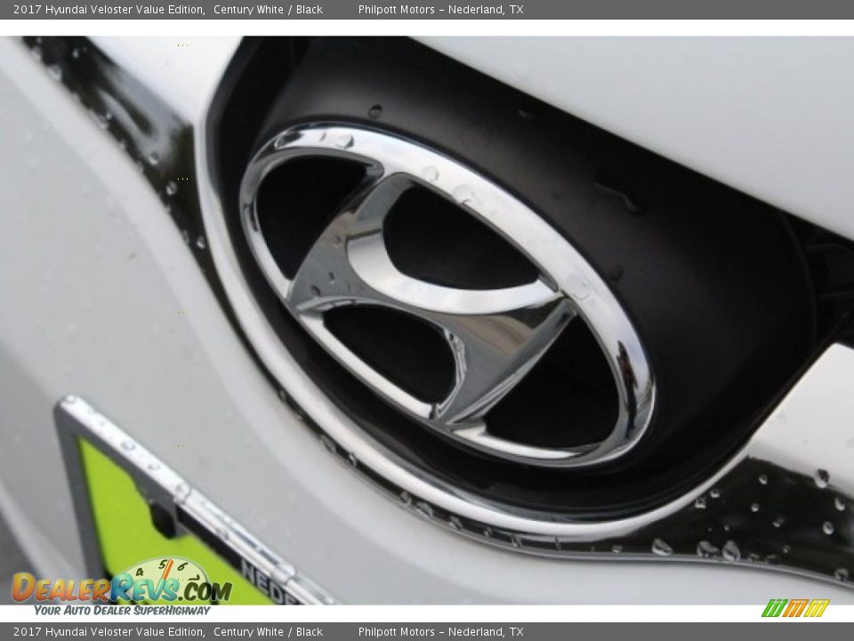 2017 Hyundai Veloster Value Edition Century White / Black Photo #4