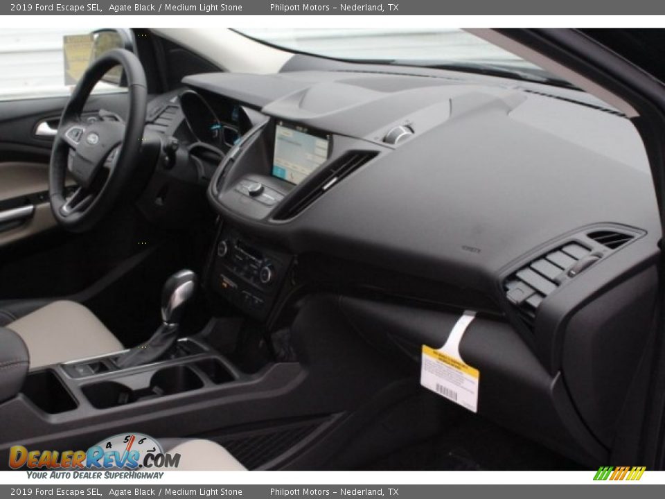 2019 Ford Escape SEL Agate Black / Medium Light Stone Photo #32