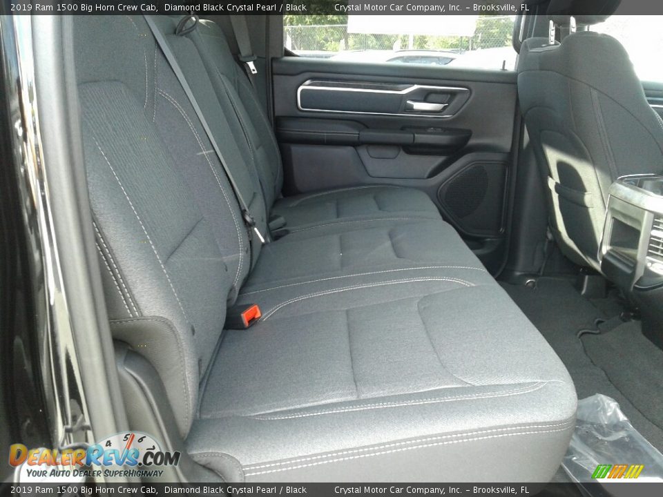 2019 Ram 1500 Big Horn Crew Cab Diamond Black Crystal Pearl / Black Photo #11