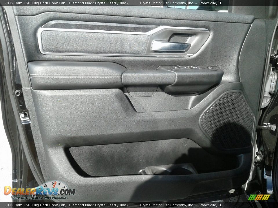 2019 Ram 1500 Big Horn Crew Cab Diamond Black Crystal Pearl / Black Photo #17