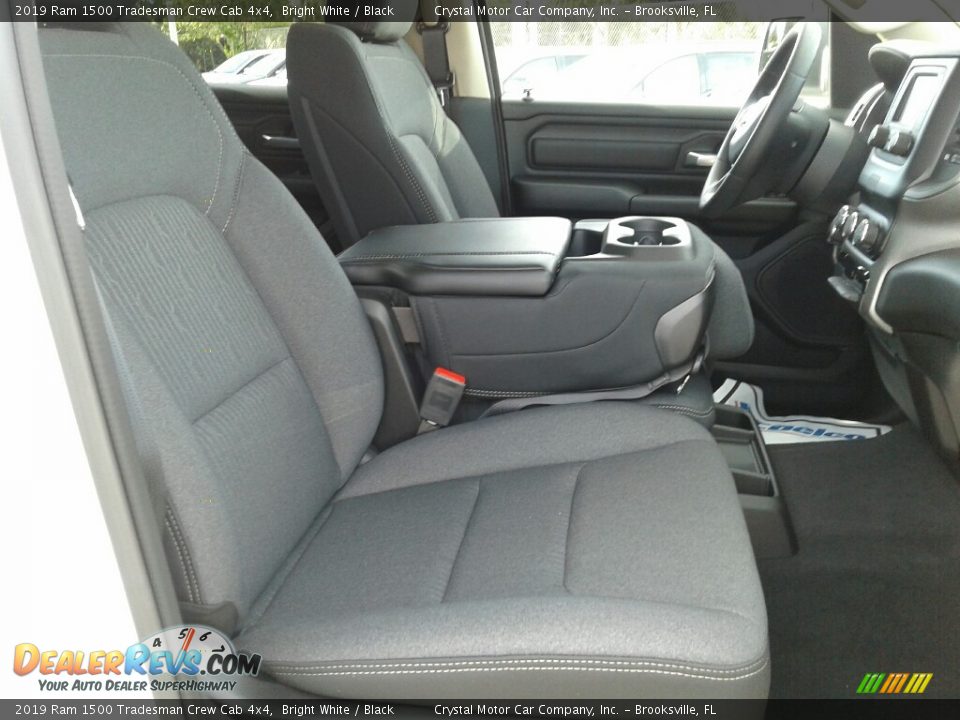 2019 Ram 1500 Tradesman Crew Cab 4x4 Bright White / Black Photo #12