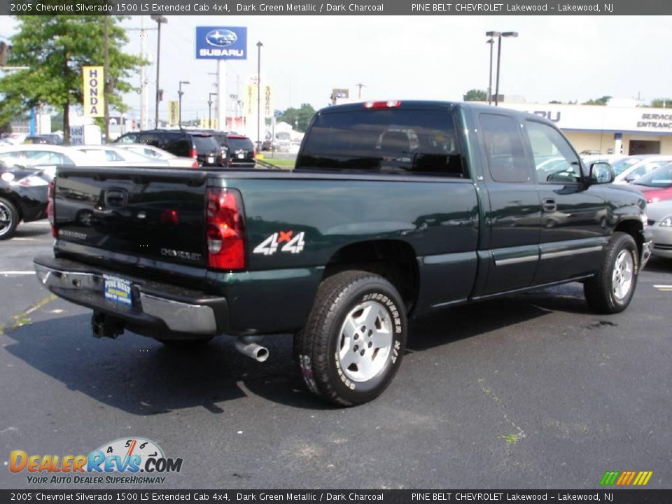 2005 Chevrolet Silverado 1500 LS Extended Cab 4x4 Dark Green Metallic / Dark Charcoal Photo #3