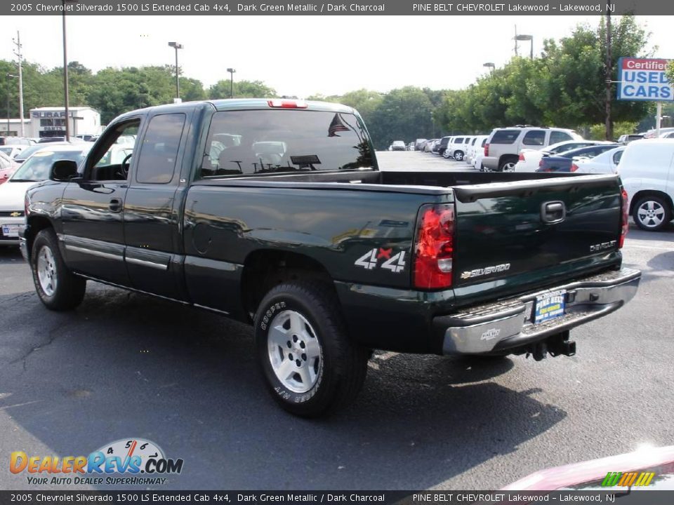 2005 Chevrolet Silverado 1500 LS Extended Cab 4x4 Dark Green Metallic / Dark Charcoal Photo #4
